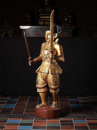Antike stehende Birmanische Nat Figur