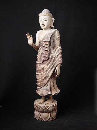 Alte stehende Mandalay Buddha Figur