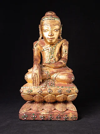 Antique wooden Shan Buddha statue