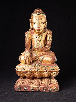Houten Shan-Boeddhabeeld uit Birma, zittend in bhumisparsha mudra, vooraanzicht