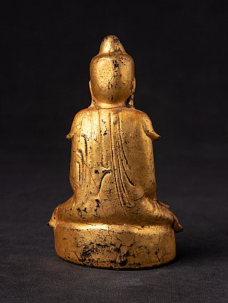 Hölzerne Shan-Buddha-Statue aus Burma, Rückansicht mit Gewandfalten
