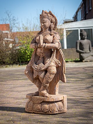 Sandstone Welcome Lady