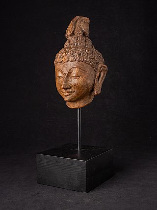 Oud zandstenen Boeddhahoofd