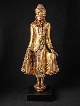 Stehende Mandalay-Buddha-Statue aus Holz aus Burma, 19. Jh., Frontalansicht