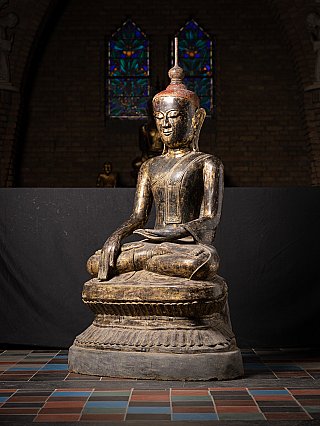 Large and special 17th century Burmese Buddha