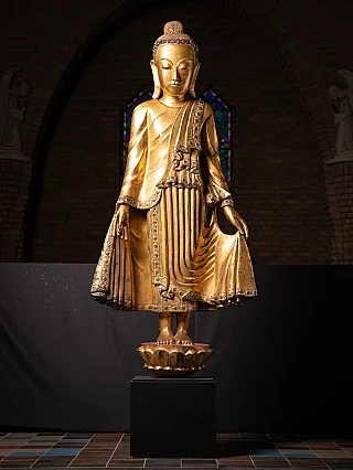 Burmese Shan Buddha statue in wood, early 19th century, standing full front view