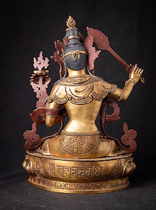 Nepalesische bronzene Manjushree-Statue in Rückansicht mit gravierten Gewändern und Sockelinschrift