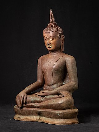 Old bronze Thai Buddha statue