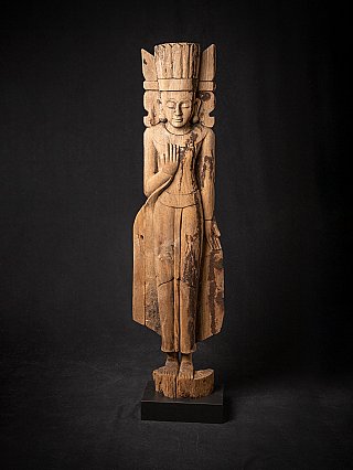 Stehende gekrönte Buddha-Statue aus Holz aus Birma (Myanmar), 19. Jh., Frontansicht