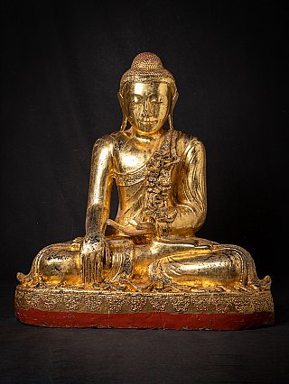 Vergoldete hölzerne Buddha-Statue aus Burma im Mandalay-Stil, sitzend, Vorderansicht