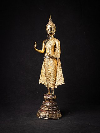 Antique bronze Thai Buddha statue