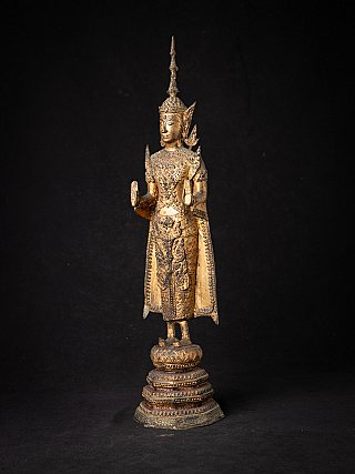 Antique bronze Thai Buddha statue