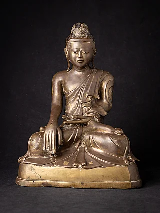 Antique bronze Mandalay Buddha statue
