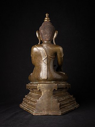 Ava-style Buddha statue from Burma (Myanmar), rear view showing robe drape