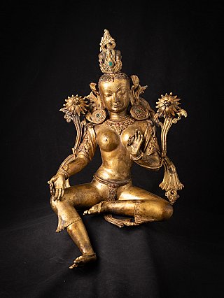 Nepalesische Tara-Statue aus Bronze, sitzend mit erhobener rechter Hand und Blütenstängeln