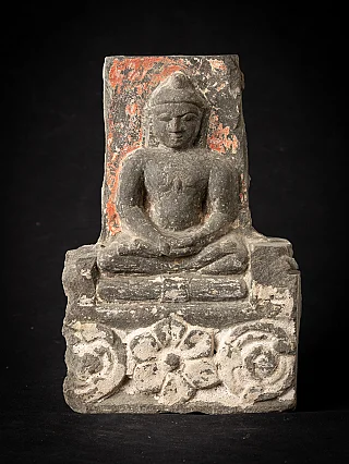 Antiek stenen Jain beeld