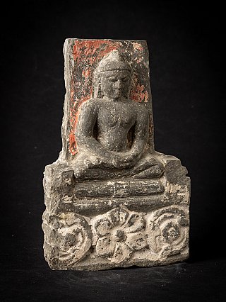 Antiek stenen Jain beeld