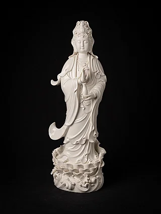 Very beautiful and detailed porcelain Guan Yin statue