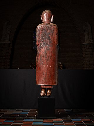 Rear view of the large wooden Burmese monk statue, 17th century Ava period