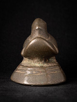 Bronze-Opiumgewicht aus Myanmar, Rückansicht mit Schwanzform und breitem Sockel