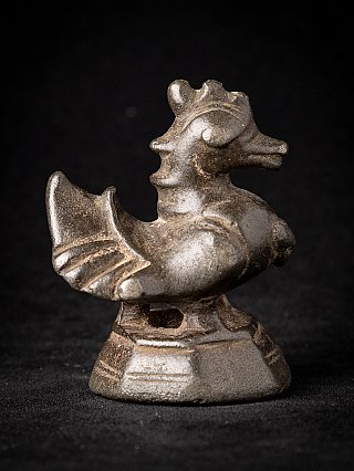 Opiumgewicht van brons uit Burma (Myanmar), zijaanzicht met kop en staart goed zichtbaar