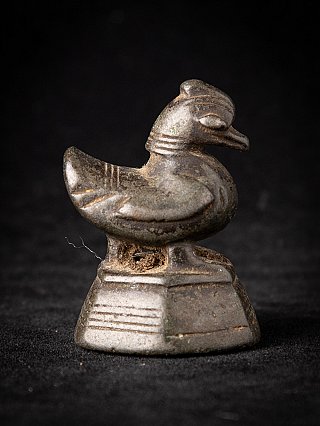 Bronze-Opiumgewicht aus Myanmar, Vogelprofil mit gebogenem Hals auf Sockel
