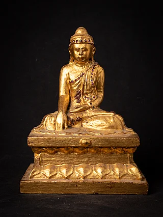 Burmesische Holz-Buddha-Statue in Bhumisparsha-Mudra auf rechteckigem Sockel, Frontalansicht