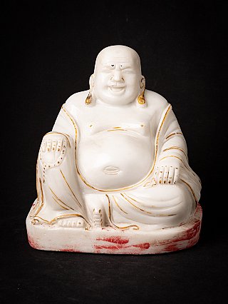Marmeren Happy Buddha-beeld uit Burma (Myanmar), zittend, vooraanzicht met rood op de sokkel