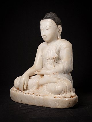 Mandalay-Buddha-Statue aus Marmor, Myanmar, sitzend, Dreiviertelansicht links