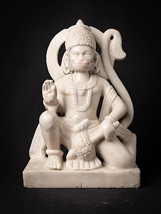 Marmor-Hanuman-Statue aus Indien, sitzend mit erhobener Hand in Abhaya-Mudra, Frontansicht