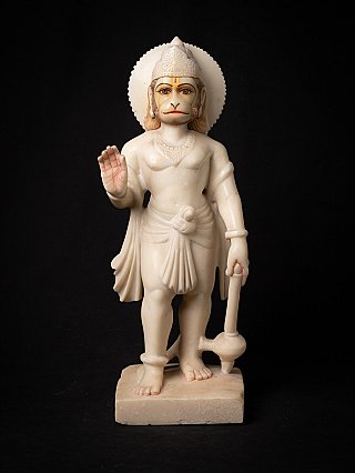 Marmeren Hanuman-beeld uit India, staand en frontaal met opgeheven rechterhand