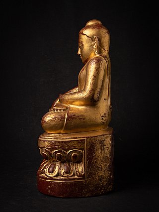 Vergoldete Buddha-Statue aus Holz aus Burma, sitzend auf Lotossockel, linke Seitenansicht