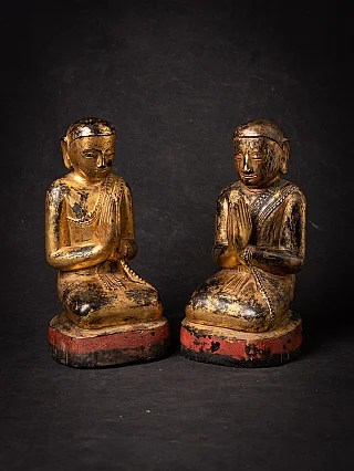 Paar antike hölzerne burmesische Mönchsfiguren