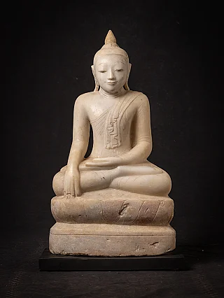 Marmeren Shan Boeddhabeeld uit Myanmar, zittend in bhumisparsha mudra, vooraanzicht