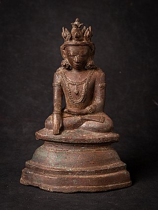Bronzen Arakan Boeddhabeeld uit Burma, zittend in bhumisparsha mudra, vooraanzicht