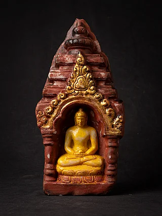 Thai marble Buddha statue seated in dhyana mudra within arched niche, full front