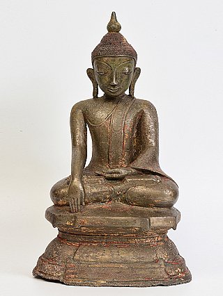 Burmese Ava period Buddha statue in bronze, seated in bhumisparsha mudra, full front view
