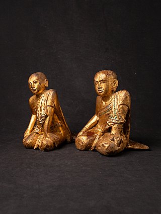 Vergoldetes Mönchspaar aus Burma, sitzend, Dreiviertelansicht beider Figuren