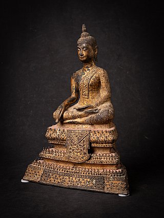 Antique bronze Thai Buddha statue