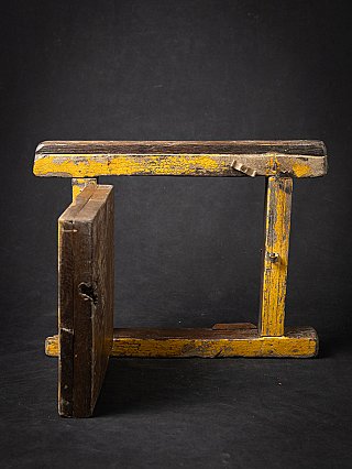 Antiek houten Indiaas raamkozijn