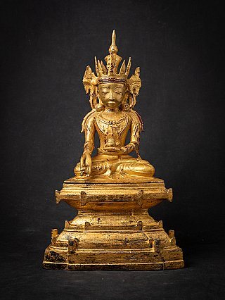 Bronze-Buddha-Statue der Arakan-Periode aus Myanmar auf hohem Sockel, Vorderansicht