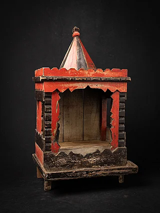 Antieke houten Indiase tempel