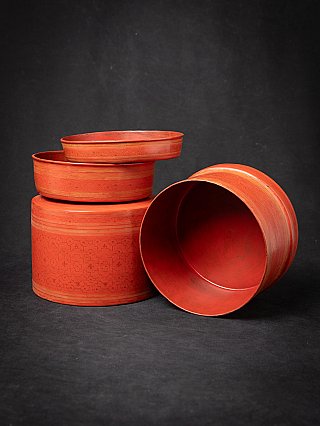 Oude lakwerk betelnut box