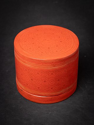 Oude lakwerk betelnut box