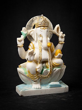 Ganesha-Statue aus Marmor, frontal, mit Farbfassung und goldfarbenen Akzenten