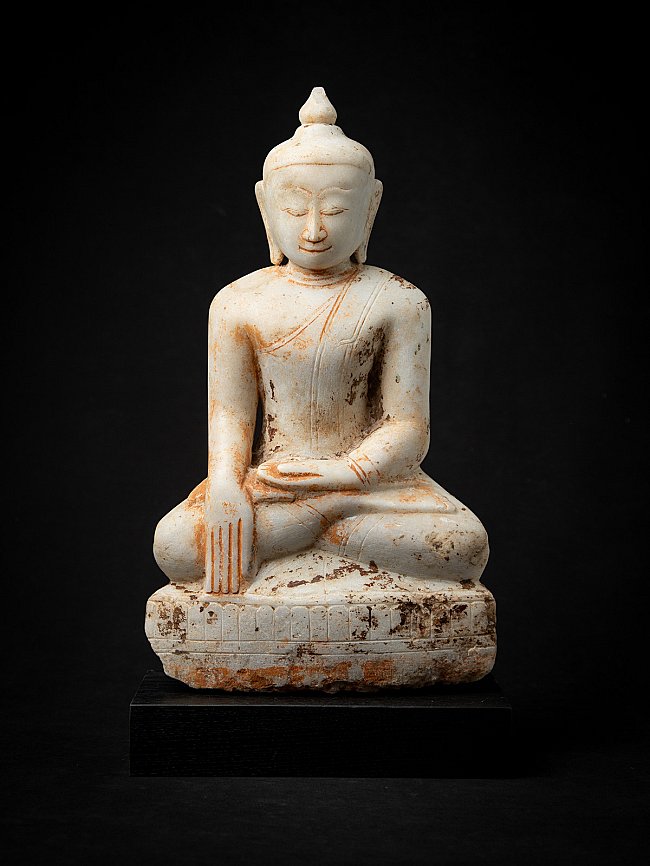 Antike Burmesische Buddhafigur aus Marmor