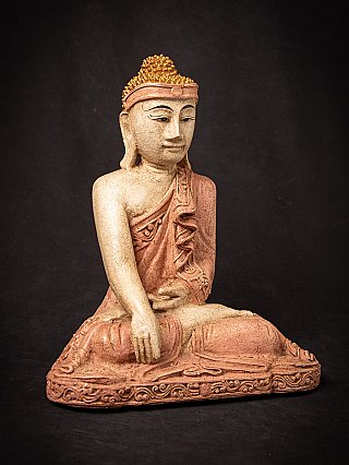 Newly made Thai Buddha statue