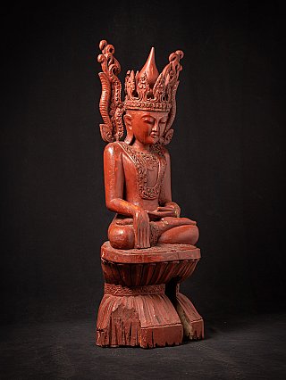 Grote antieke houten gekroonde Birmese Boeddha