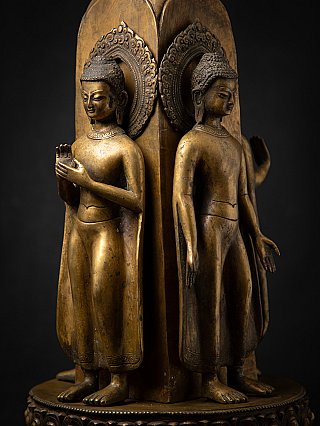 Seltene antike Bronze-Stupa mit vier Bronze Buddhafiguren