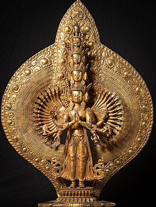 Groot bronzen Avalokiteshvara beeld